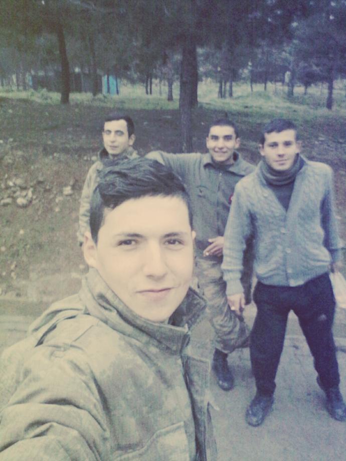 Uzaklarda Komando Olmak