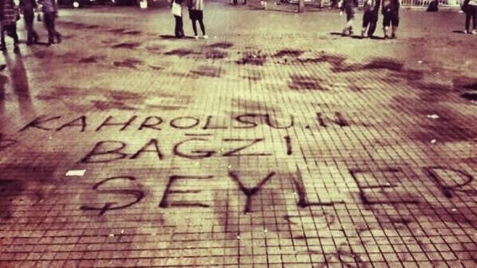 Hayatı Sorgulatan Duvar Yazıları