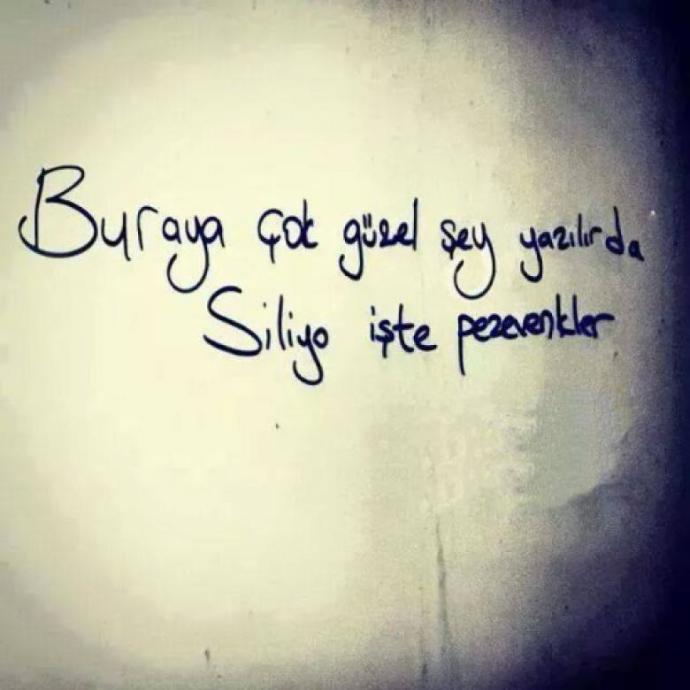 Hayatı Sorgulatan Duvar Yazıları