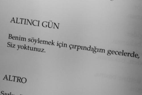 Kitaplarda Hayat Buluyoruz