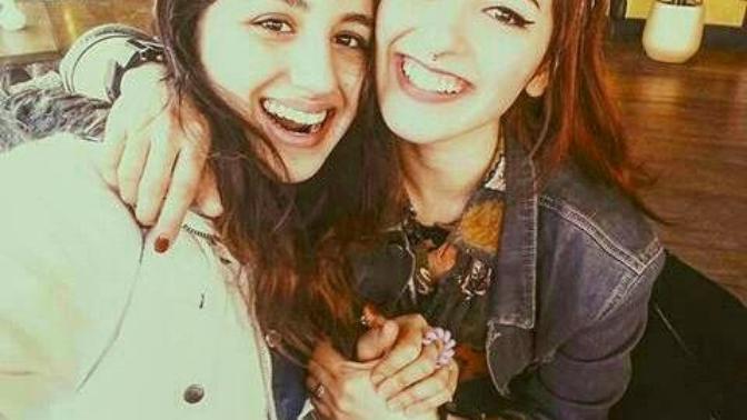 Kız Kardeşler Arasında