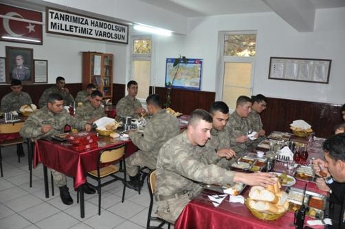 Asker Sevgilisi Olmak, Gurur Duymak Demektir 