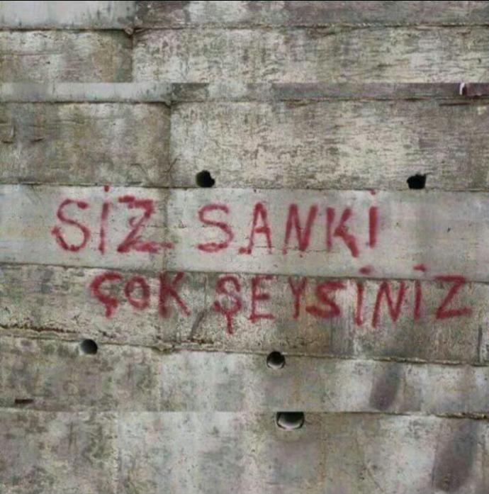 Ne kadar iyi biri olduğunun bir önemi yok aslıda. Nasılsa ilk hatanda en kötü sen olacaksın !