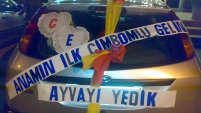 En Komik ve İlgi Çekici, Otomobil Arkası Yazıları