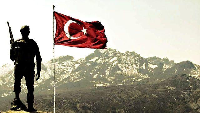 Tüm Dünya Suçlu, Ben Sütten Çıkma Ak Kaşığım!