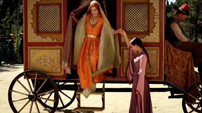 Birbirinden ''Hürrem'' 13 Hürrem Sultan Kombini