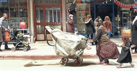 Emekçi Kadınlara Selam Olsun