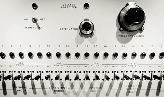 İnsanlığın Ayıbı: Milgram Deneyi