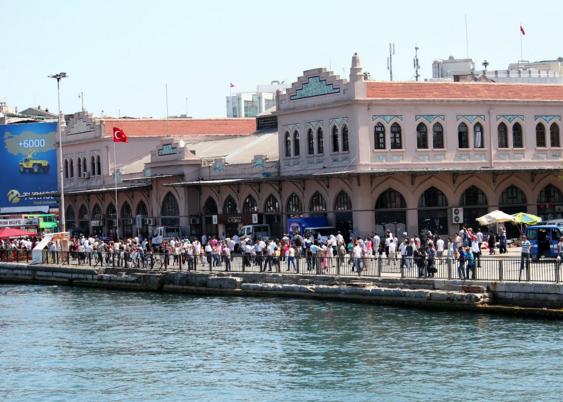 Terörle Yaşamaya Alışmamız Gerekiyor