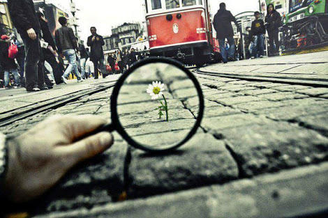 YARIN HER ŞEY İÇİN GEÇ OLABİLİR UNUTMA.