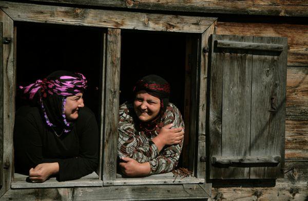 Kızların Dışarı Çıkmamak İçin Uydurduğu Yalanlar