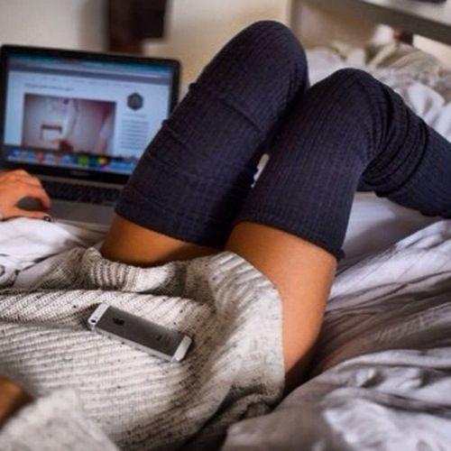 Seksi Olmak Diz Çorabıyla Zor Değil