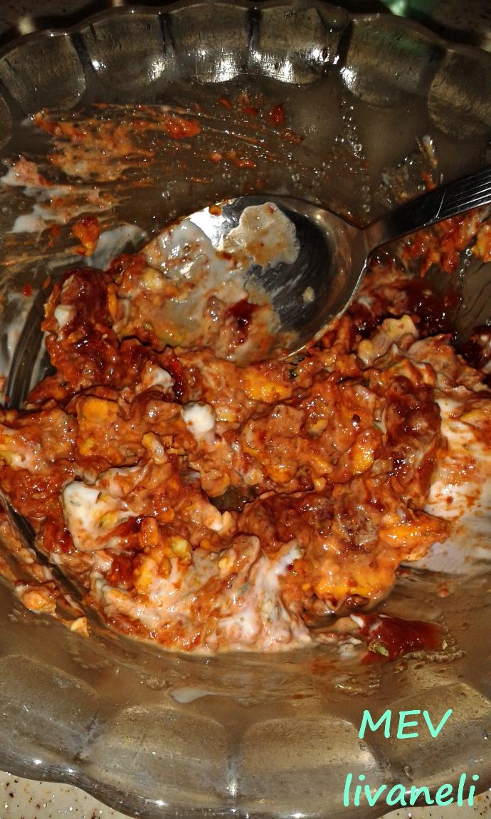 Dikkat Mutfakta Erkek Var: Bir Erkekten Fırında Soslu Tavuk Tarifi :)