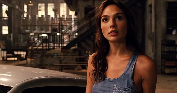 Gişeleri Yıkıp Geçen Film: Batman v Superman/Adaletin Şafağı