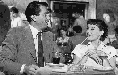 Siyah, Beyaz ve Alabildiğine Güzel: Roman Holiday