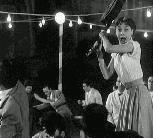 Siyah, Beyaz ve Alabildiğine Güzel: Roman Holiday