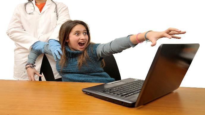 İnternet ve Teknolojinin Cinsel Beklentileri Yükseltmesi