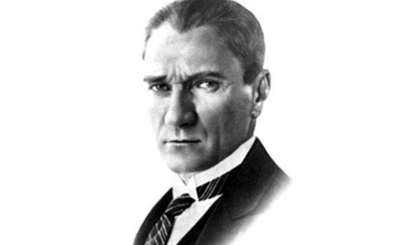 Bir Gencin Gözünde Atatürk