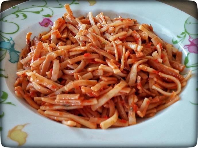 Öğrencilerin Kutsal Yemeği Makarna