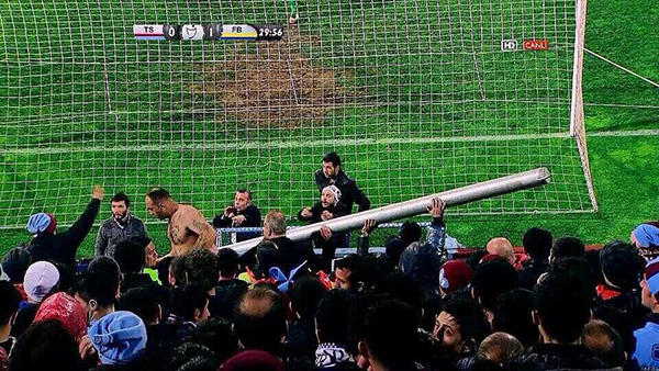 Türkiye'nin Kanayan Yarası: Futbol Terörü