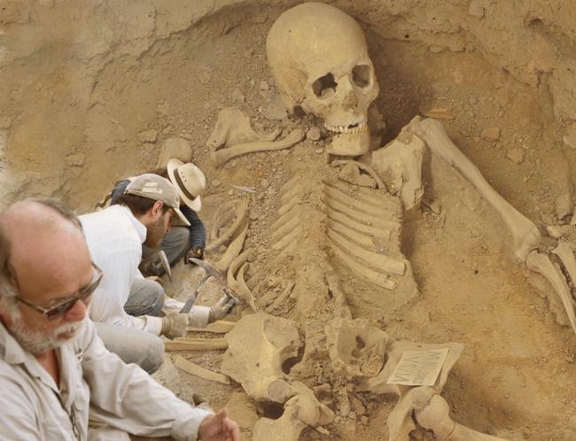 Devasa İnsan İskeletleri ve Efsanevi Nefilimler