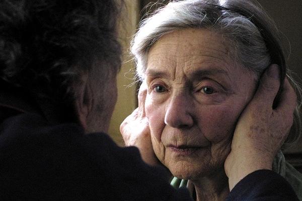 Yeryüzüne Yansıyan Melek Sureti ''Anne''