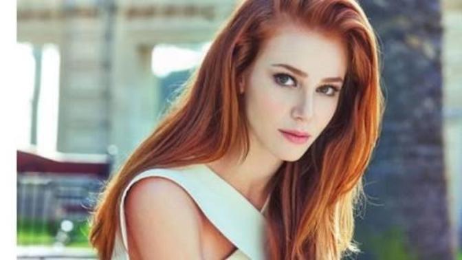 Kızıl Güzel "Elçin Sangu" Gibi Görünmek Daha Kolay