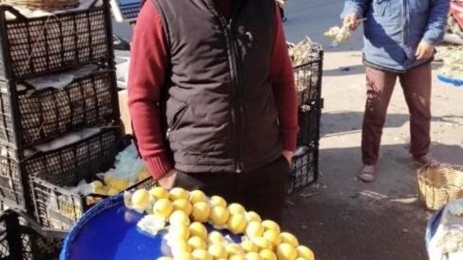 Pazarda Limon Satmak