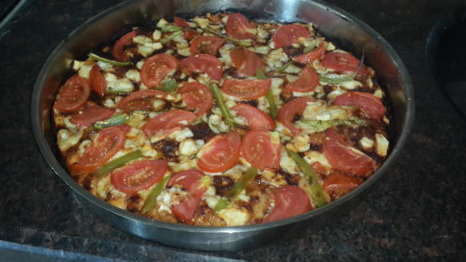 Canı Pizza Çekenlere Ev Usulü Pizza Tarifi