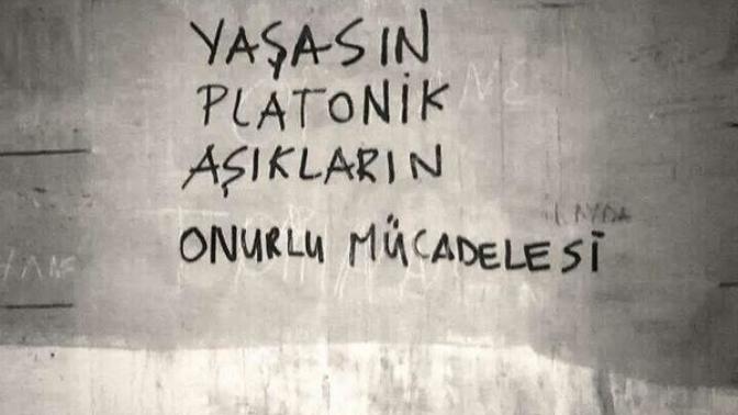 KS'nin Popüler Kızına Olan Aşkım ve Ona Nasıl Açıldığımın Hikayesi