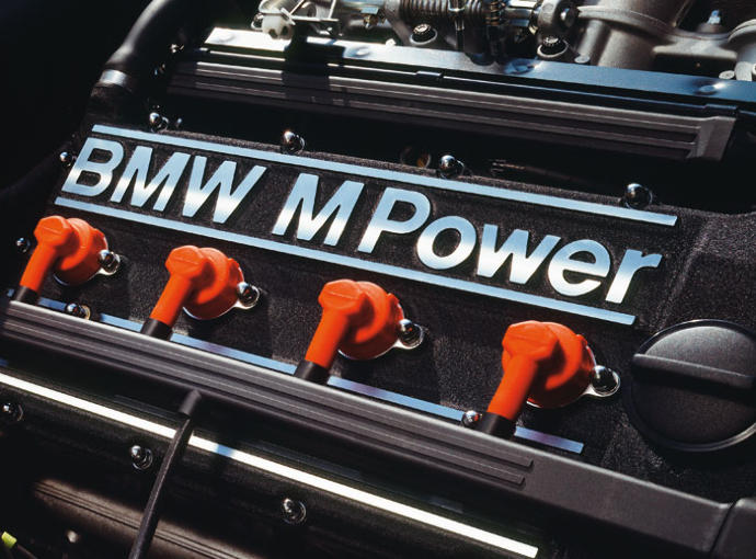 "Hastasıyız Dedeee" Dedirten Araba: BMW e30