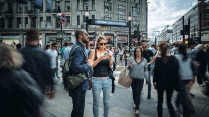 Yolda Hoşlandığınız Kişiden WhatsApp Numarası Alma Taktikleri