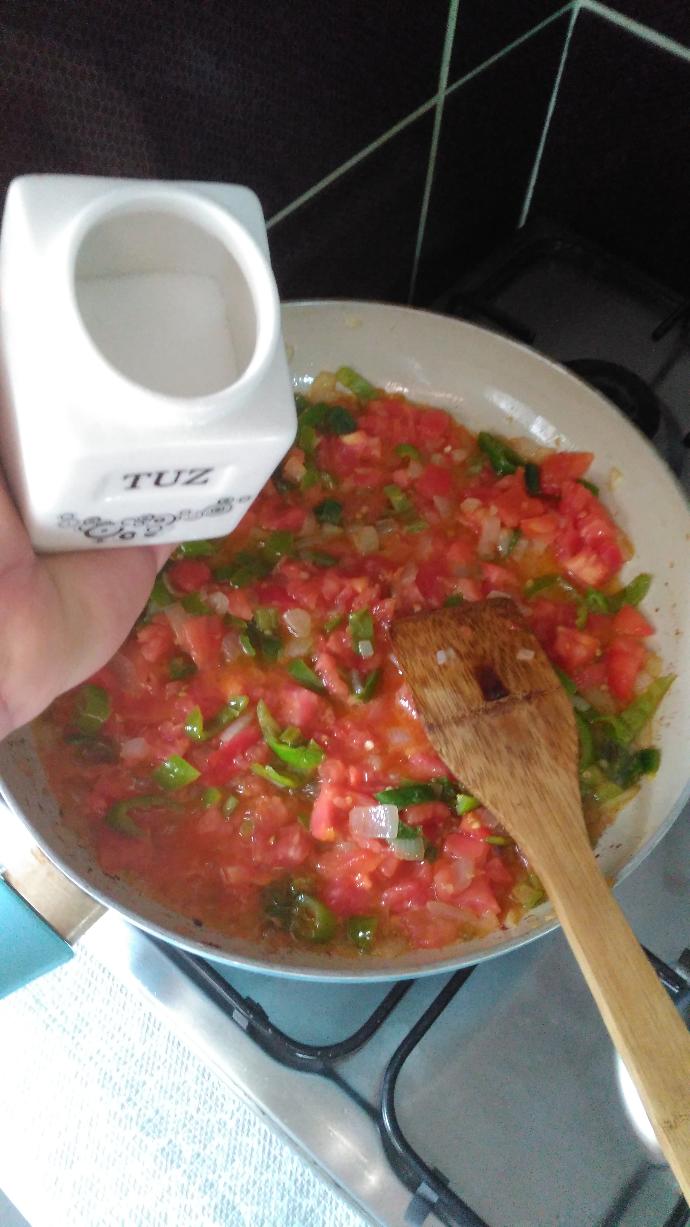 En Lezzetli Menemen Tarifi