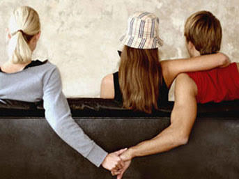 Kadınların Depresyonda Olduğunu Belirten 4 Neden!