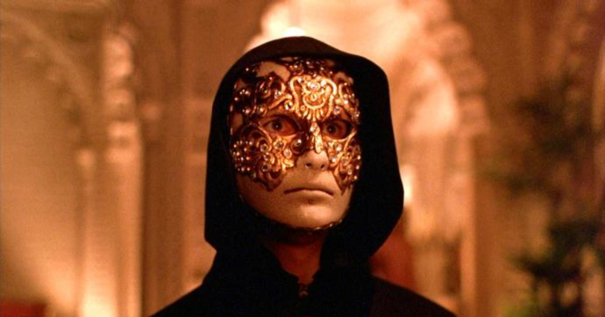 Eyes Wide Shut Filmi ve İlluminati İncelemem KizlarSoruyor