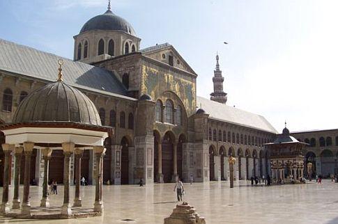 İslam Mimarisinde Cami