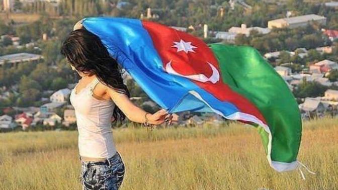 Türk ol, Rus ol ama Azerbaycanlı kız olmak zordur...