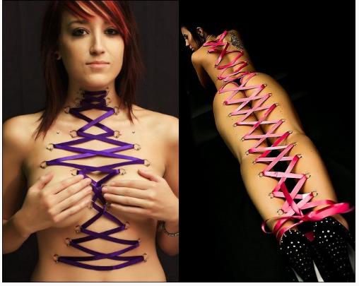 Korse Piercing Trendi ve İç Gıcıklayıcı 8 Korse Piercing Modeli