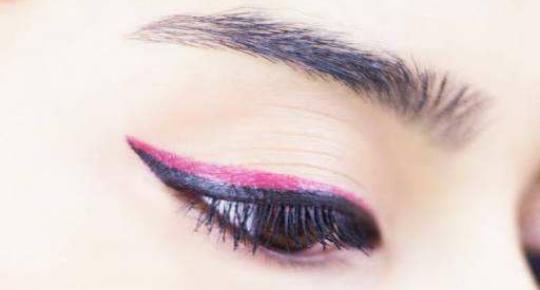 Renkli Eyeliner ve Gözlerde Yarattığı Büyü