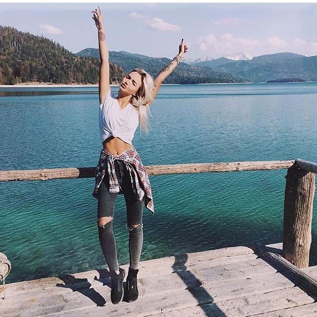Beyaz Basic Tişörtlerimiz İyi ki Var! 😍😍😍