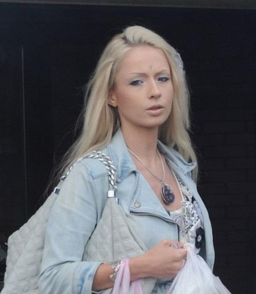 Bir Barbie Bebek Olma Süreci