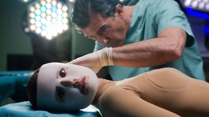 Harika Bir Dram - Gerilim Filmi Önerisi: İçinde Yaşadığım Deri!
