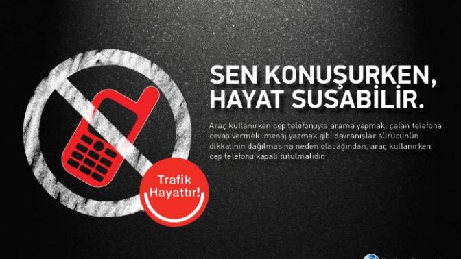 Araba Kullanırken Mesaj Yazmamanız İçin 6 Neden