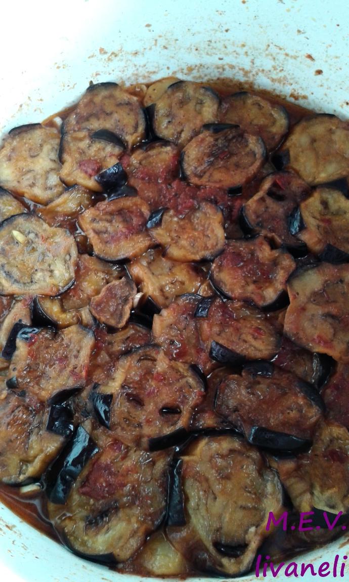 Dikkat Mutfakta Erkek Var: Bir Erkekten Patlıcan Musakka Tarifi :)