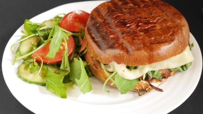 Yediğiniz Zaman Pişmanlık Duymayacağınız Bir Tarif: Masum Burger