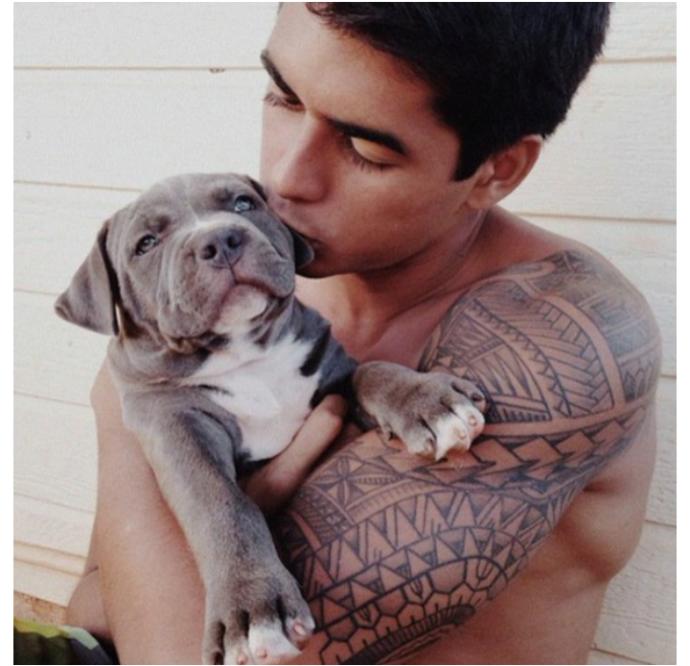 İnstagram'da Yeni Bir Akım: Erkekler ve Köpekleri
