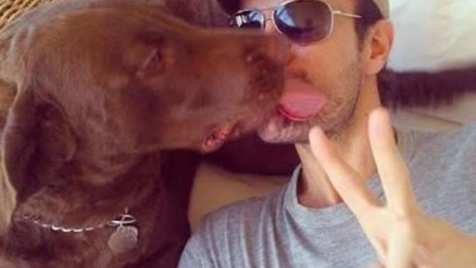 İnstagram'da Yeni Bir Akım: Erkekler ve Köpekleri