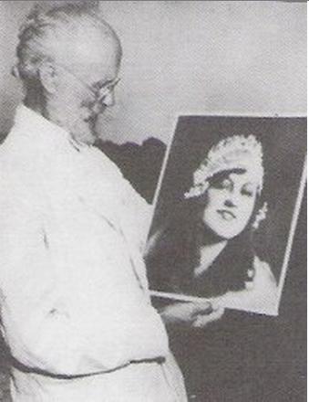 Bir Ölüye Aşık Olan Adam: Carl Tanzler