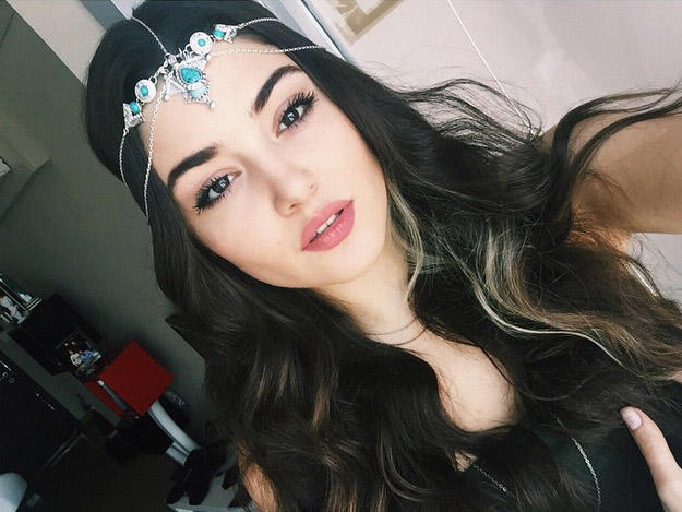 Ekranların Tartışılmaz Güzeli Hande Erçel