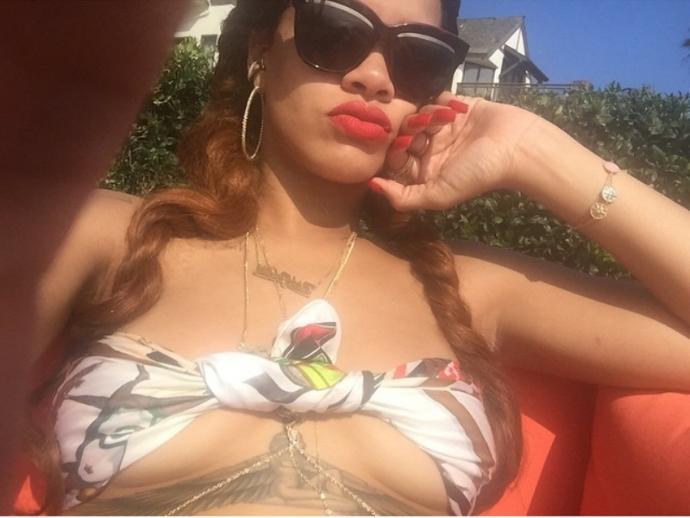 bikini üstü olarak eşarp kullanımı